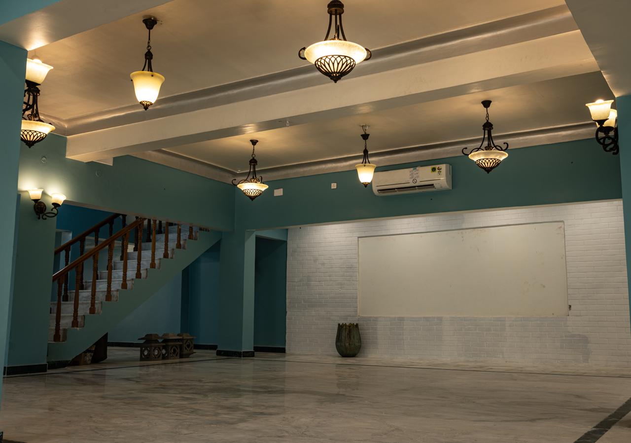 hall4